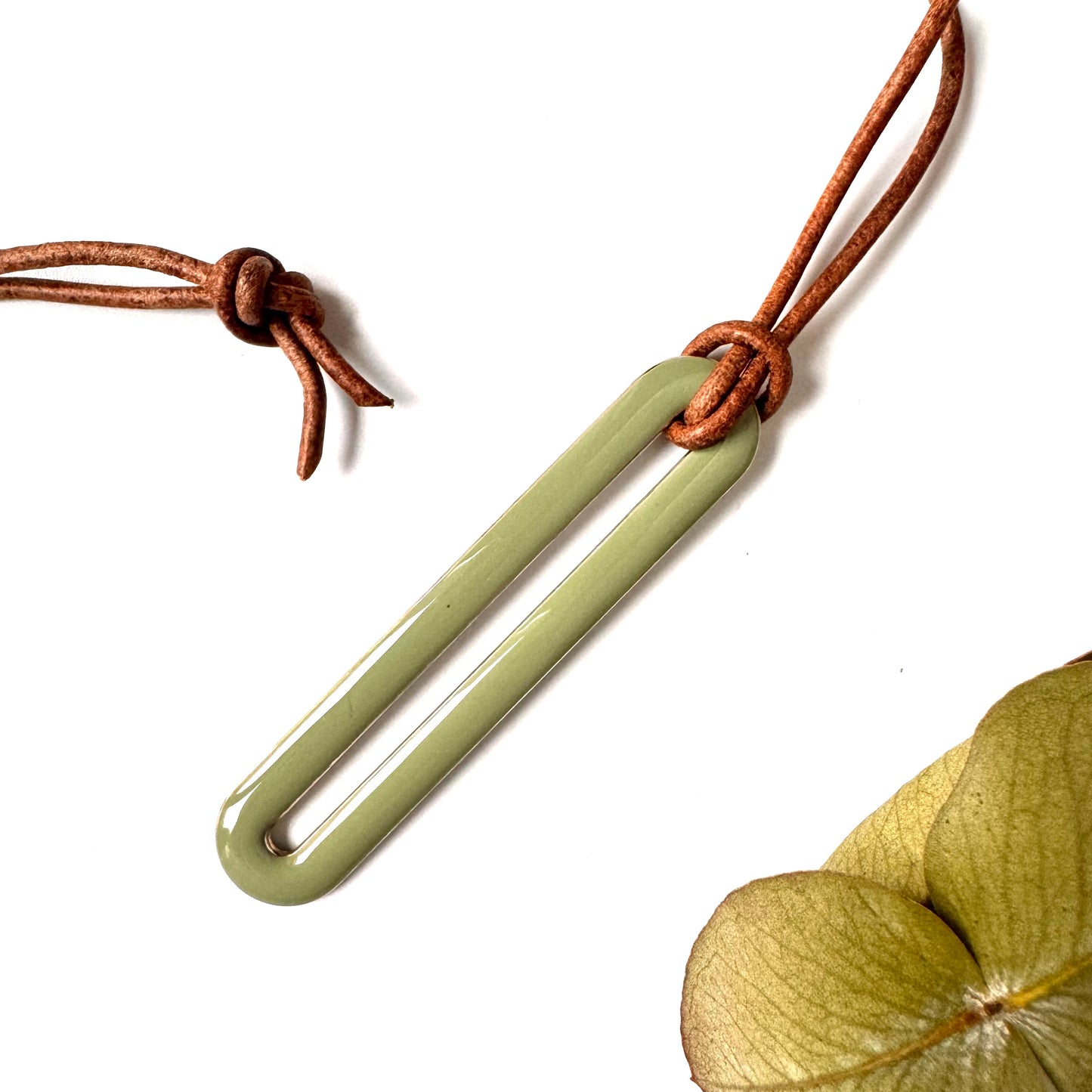 Pendant Necklace Buttonhole